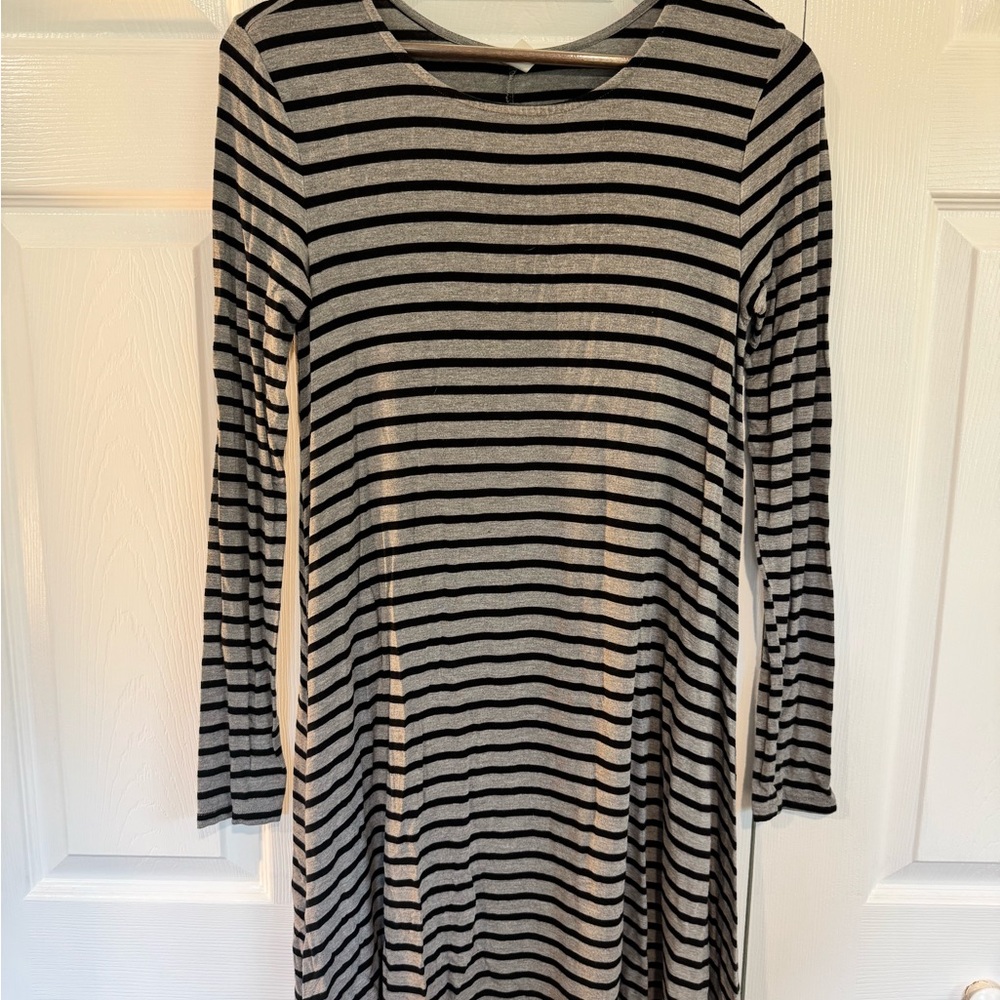 Old Navy Black and Gray Striped Long Sleeve Dress